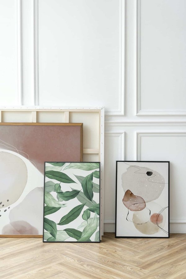 Comment choisir des cadres pour dynamiser un mur?