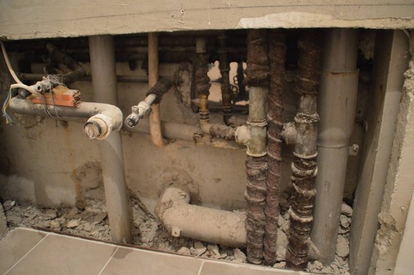 Comment trouver un professionnel compétent pour un dépannage d'urgence ou des travaux de réparation ?